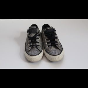 Converse (US SIZE 6) Holographic Sparkle Sneaker
